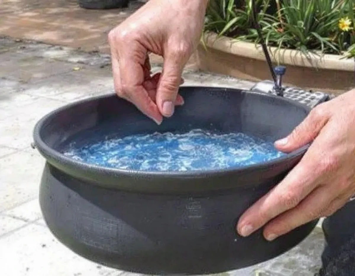 Résoudre un pH piscine trop bas : Guide pratique pour une eau limpide et saine